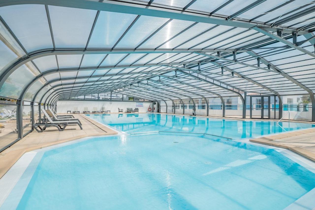 Chalet Pour 6 Dans Un Domaine Avec Piscine Бретіньоль-сюр-Мер Екстер'єр фото